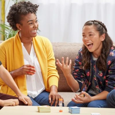 Hasbro Gaming Tabu Familien-Edition, Brettspiel Ab 8 Jahren – Bild 3